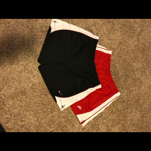 Nike Short Bundle - size medium - Picture 2 of 2